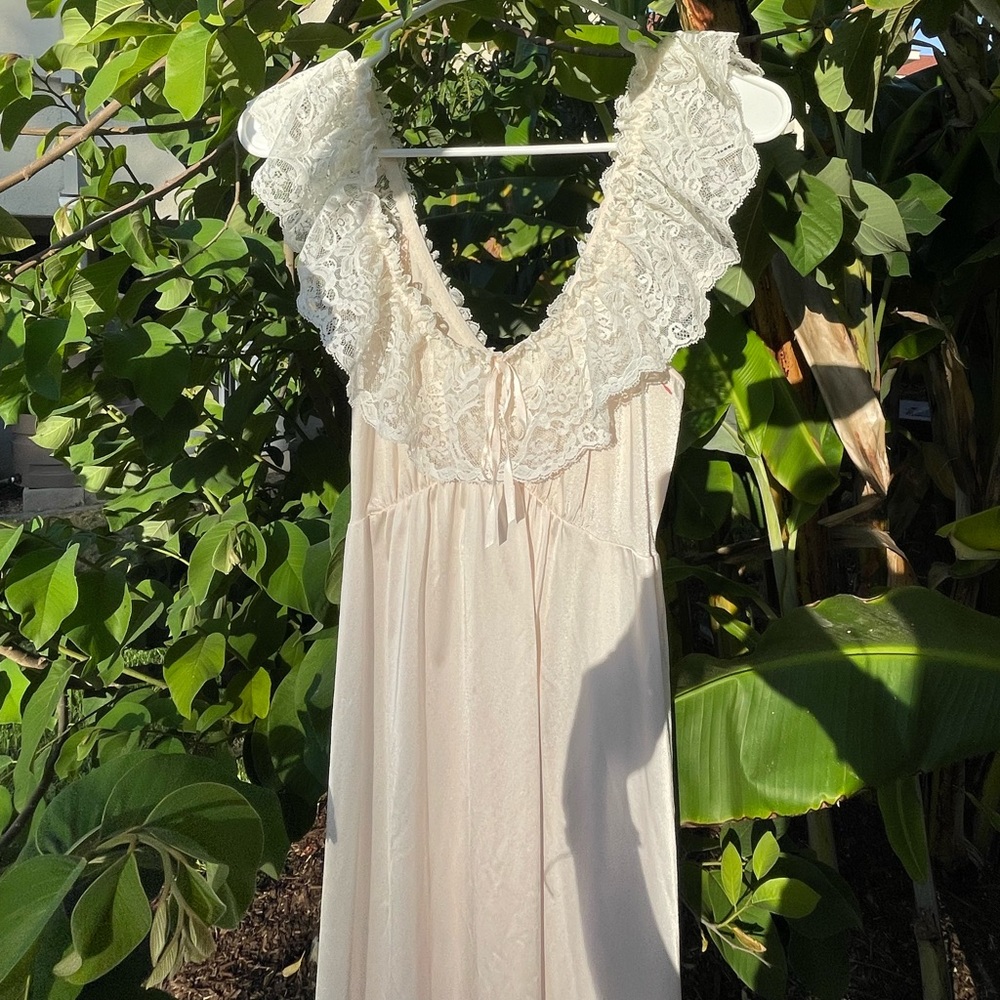 Lingerie with frill neckline